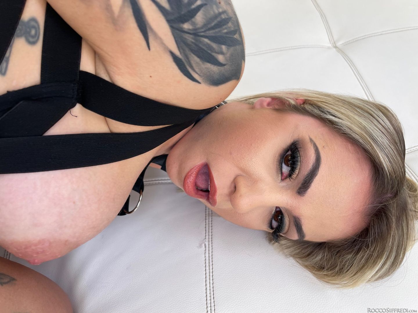Rocco's 4Cams POV - Marika Milani