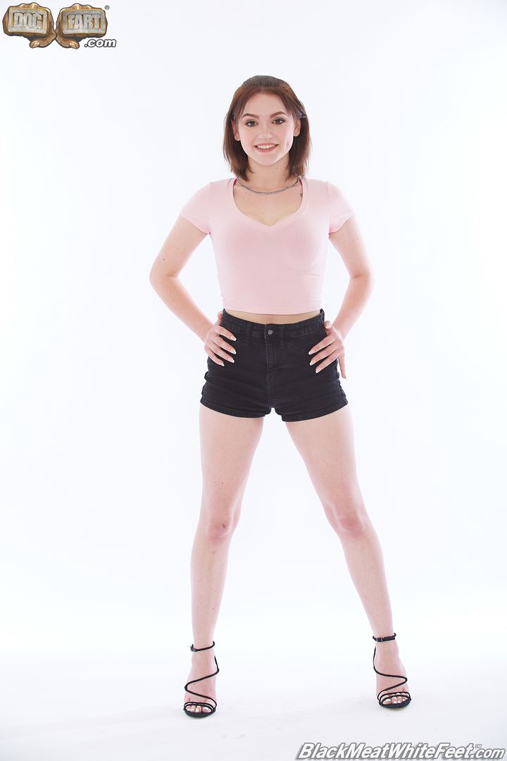 Gracie Gates-BlackMeatWhiteFeet