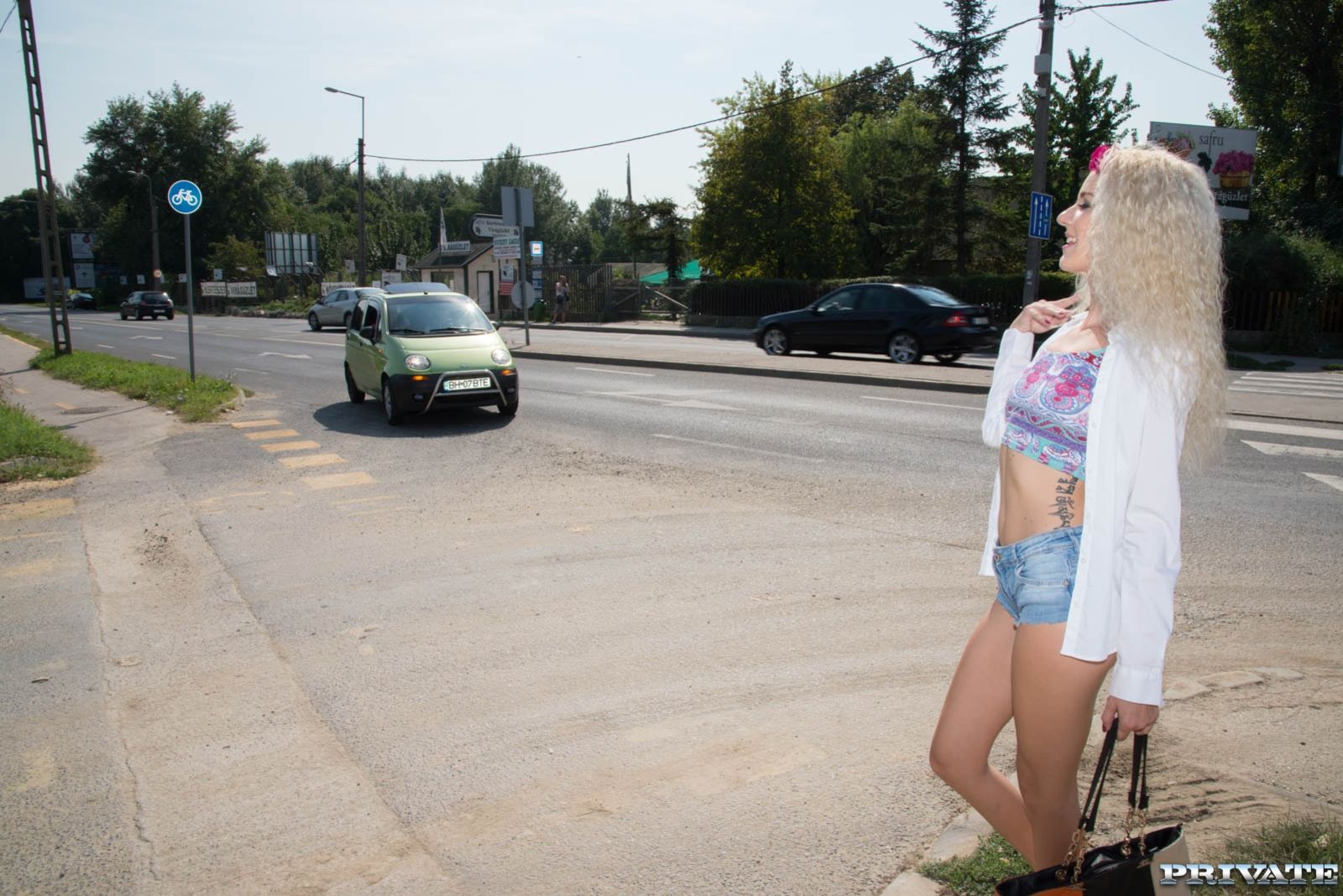 Teen Hitchhiker Monique Woods Pays With DP