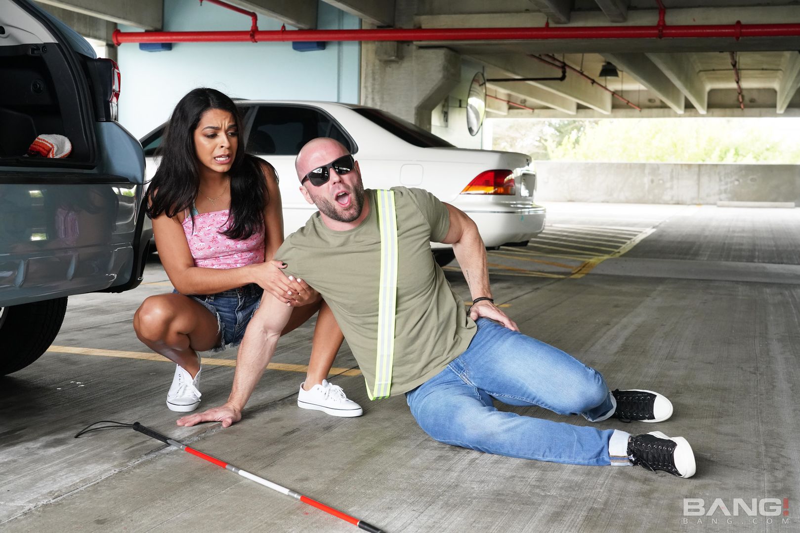 Vienna Black Gets Fooled By A Tricky Blind Man Who Wants Sex