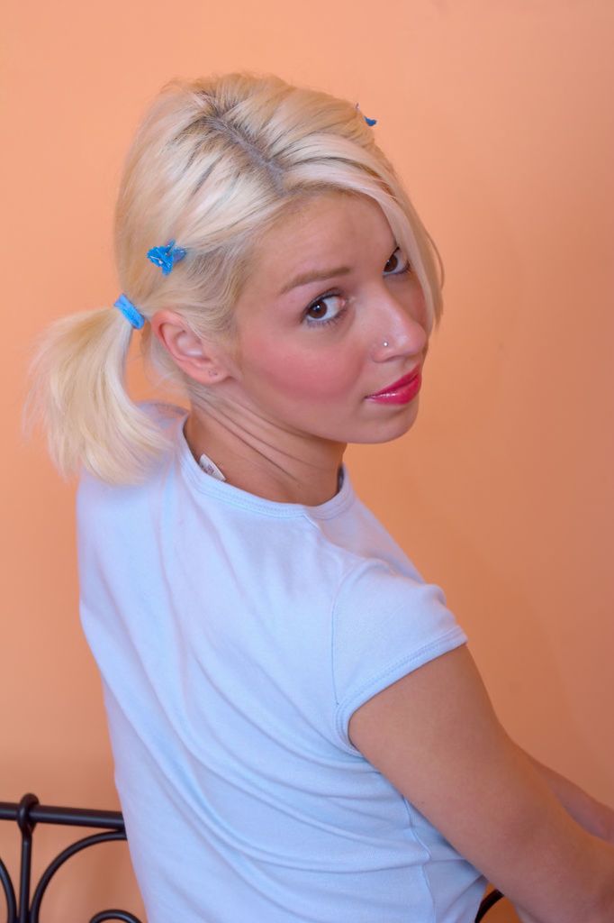 Exquisite Teen Model Laura Rubs Her Hairy Twat