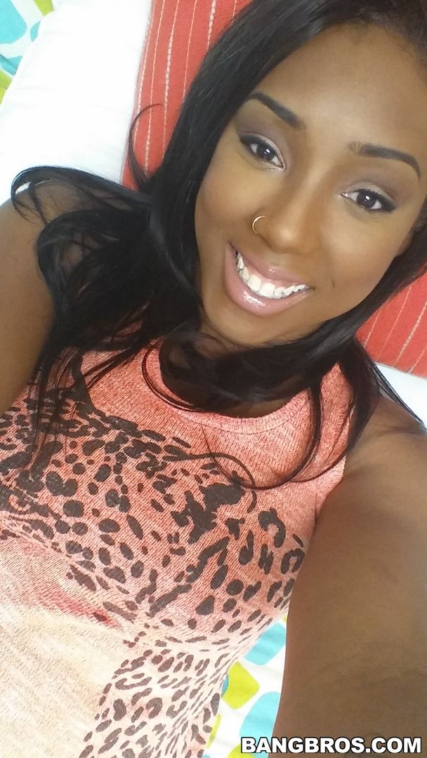 Thick Ebony Pussy Gets Railed