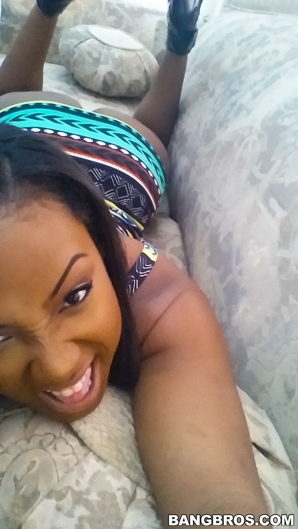 Thick Ebony Pussy Gets Railed