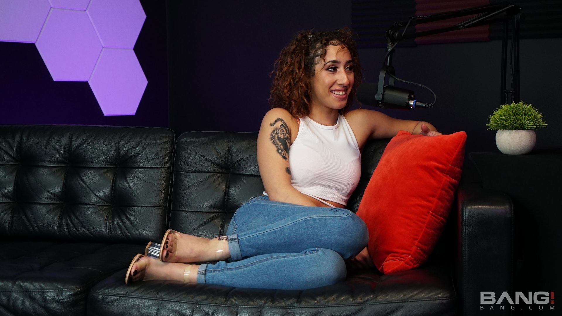 Kira Perez Loves To Pole Dance And Dishes All The Details