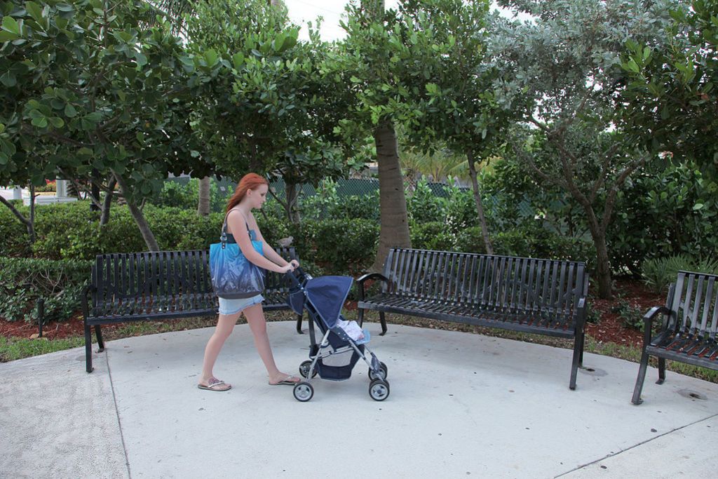 Two Strangers Meet At A Park And Fuck Each Other