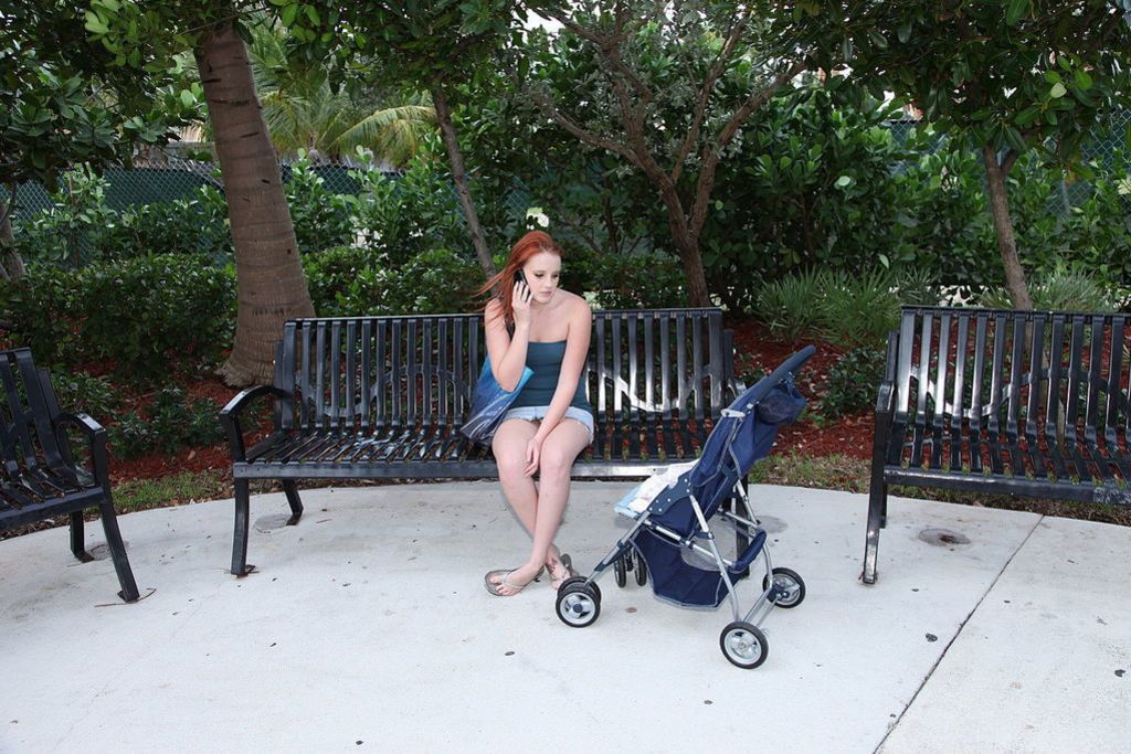 Two Strangers Meet At A Park And Fuck Each Other