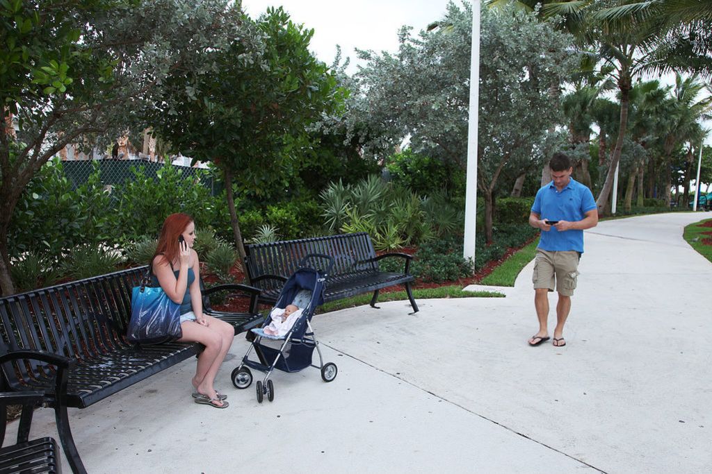 Two Strangers Meet At A Park And Fuck Each Other