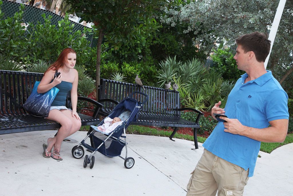Two Strangers Meet At A Park And Fuck Each Other