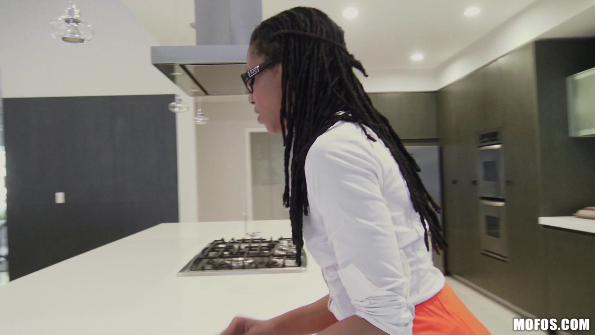 Abs and Ass on Thin Babe Kira