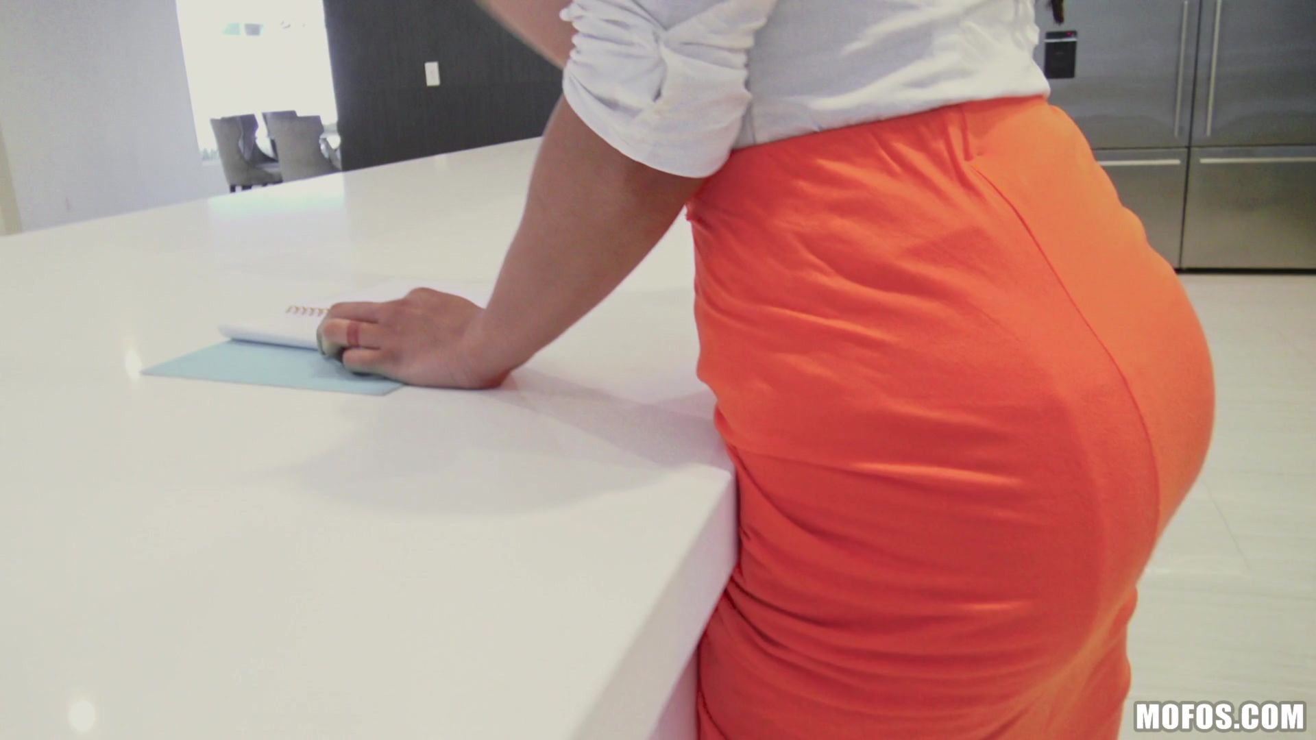 Abs and Ass on Thin Babe Kira