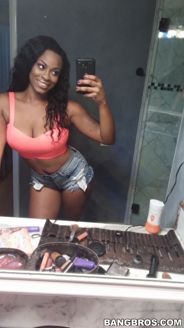 Thick Ebony Nympho Gets Fucked