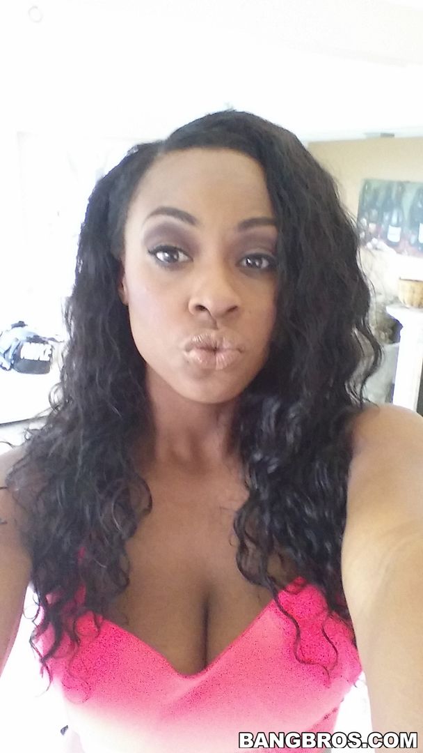 Thick Ebony Nympho Gets Fucked
