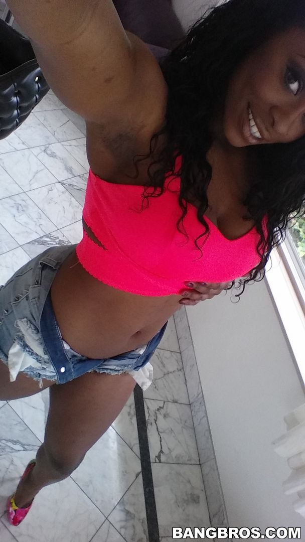 Thick Ebony Nympho Gets Fucked