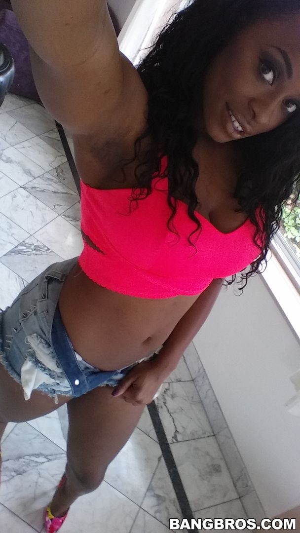 Thick Ebony Nympho Gets Fucked
