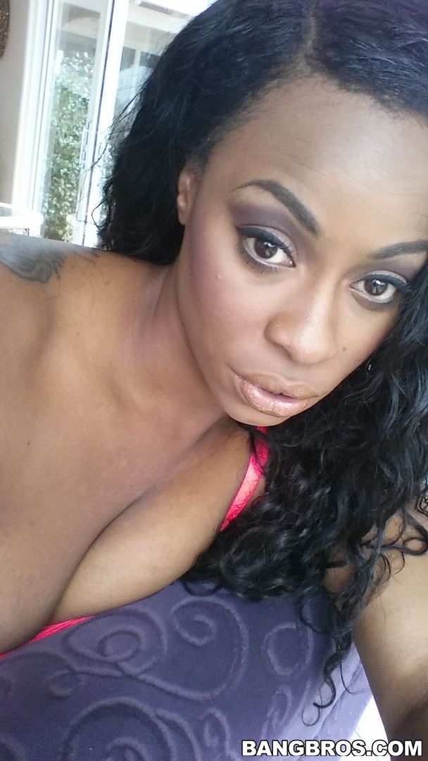Thick Ebony Nympho Gets Fucked