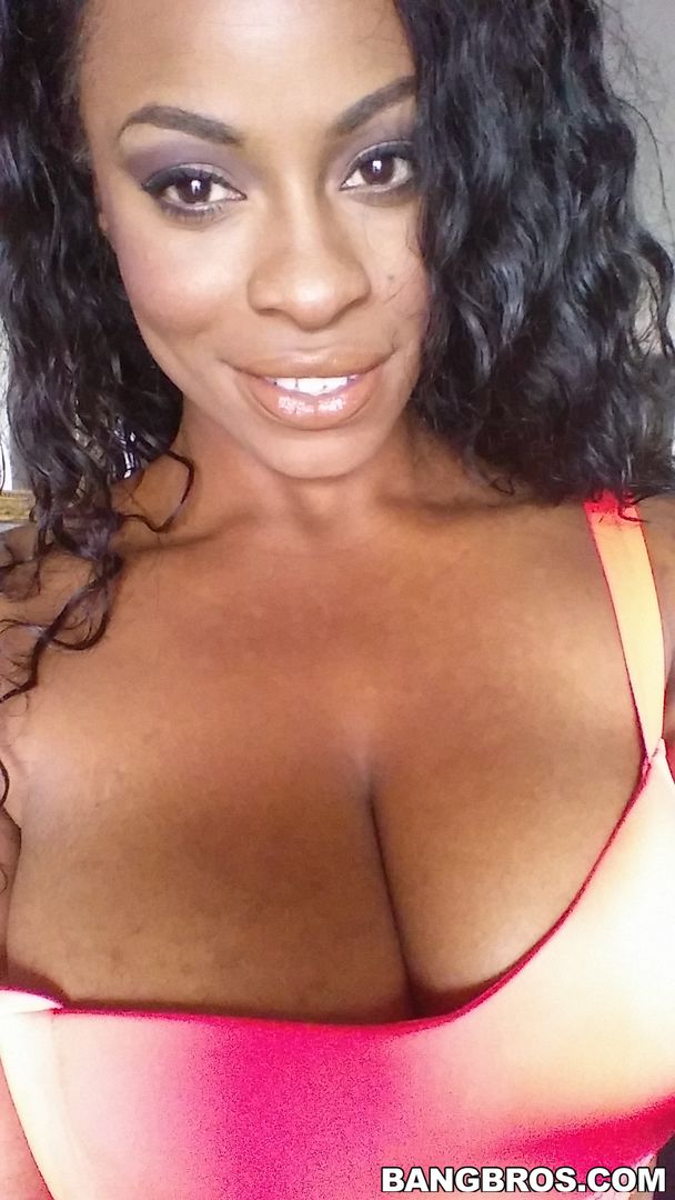 Thick Ebony Nympho Gets Fucked