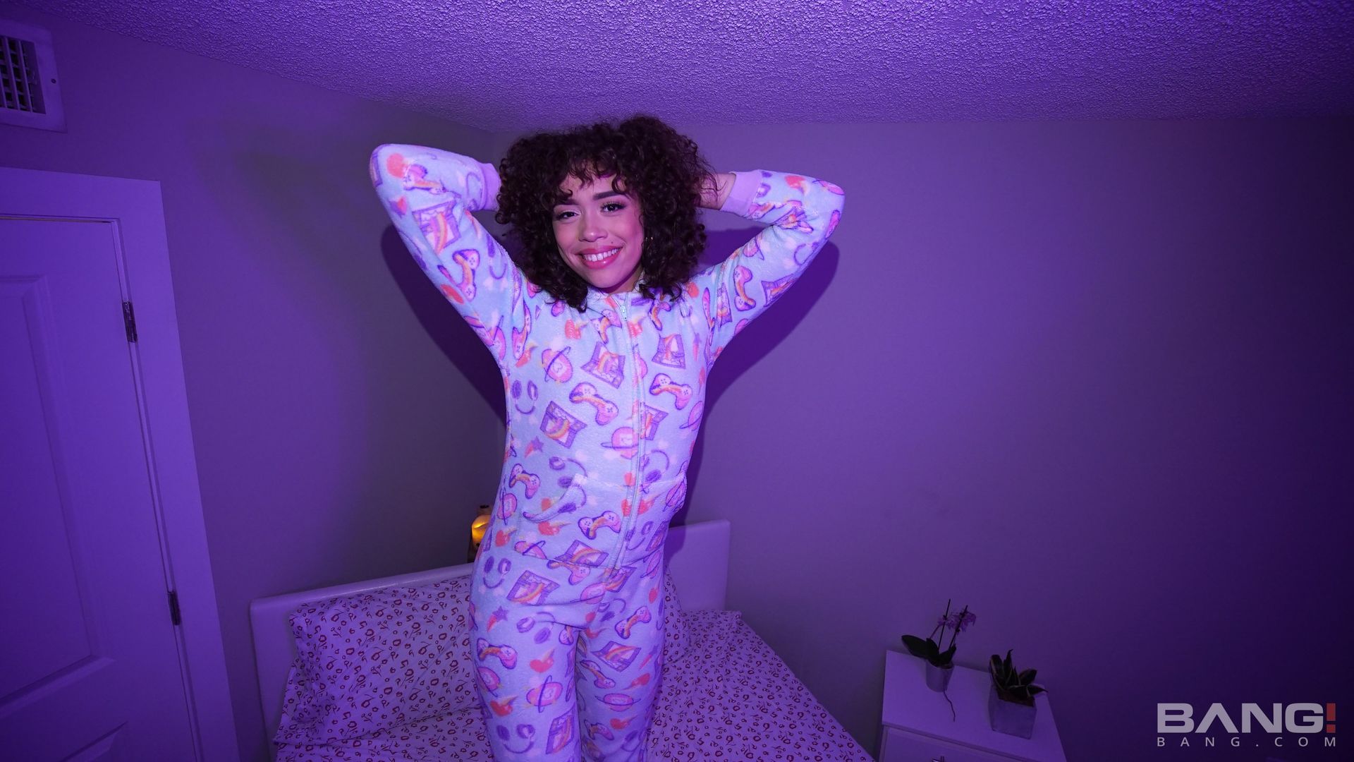 Willow Ryder Is Down For A Dirty Slumber Party