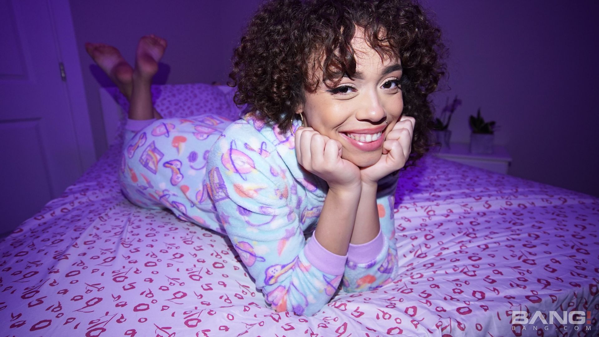 Willow Ryder Is Down For A Dirty Slumber Party