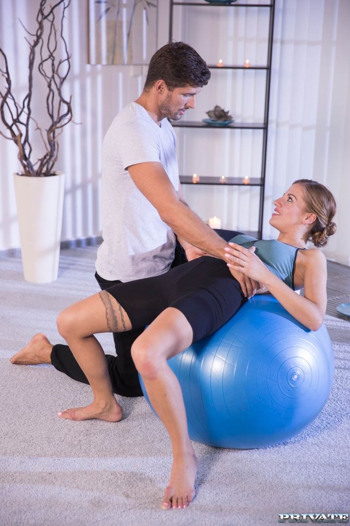 From Yoga to Anal With the Flexible Silvia Dellai