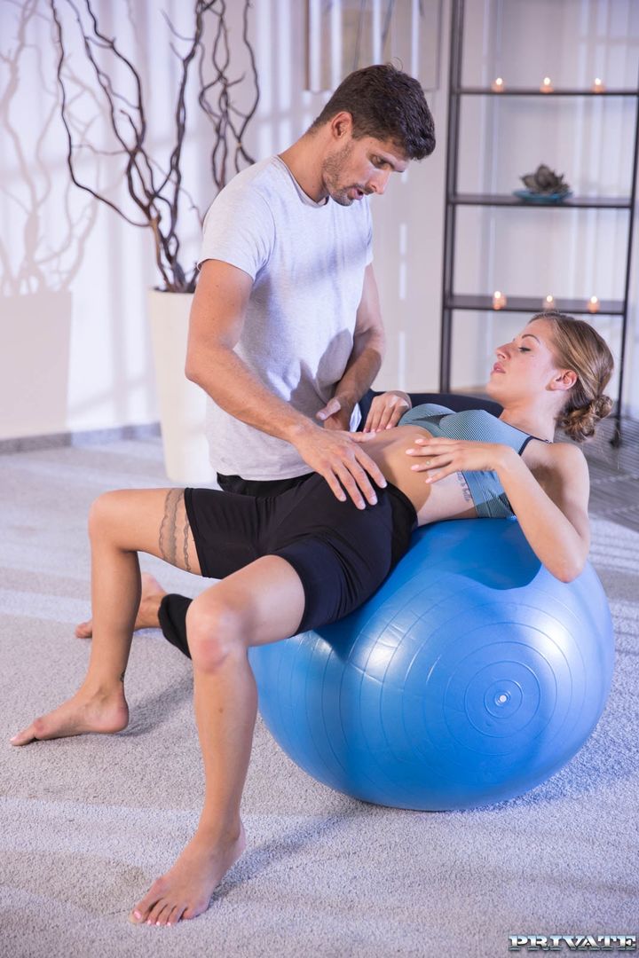 From Yoga to Anal With the Flexible Silvia Dellai