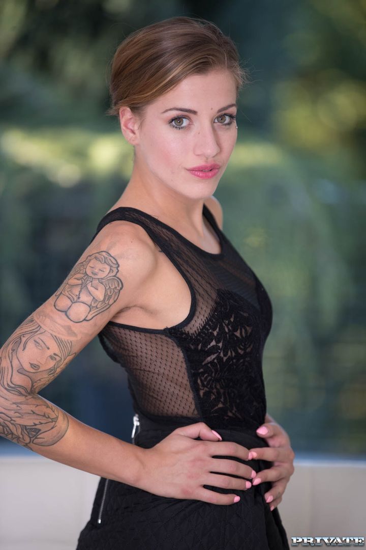 From Yoga to Anal With the Flexible Silvia Dellai