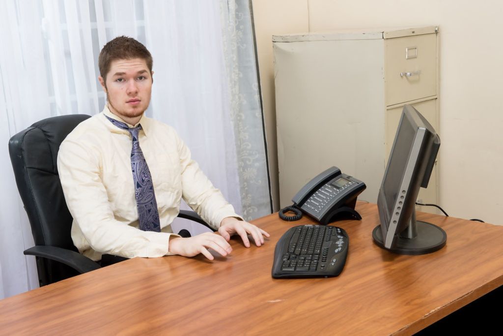Silvia Saige Catches Horny Employee in Her Office!