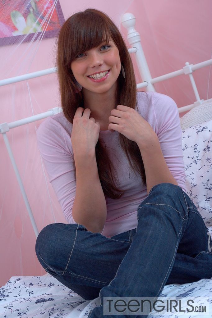 Simply Beautiful Teen Steph Pleasures Her Irresistible Body