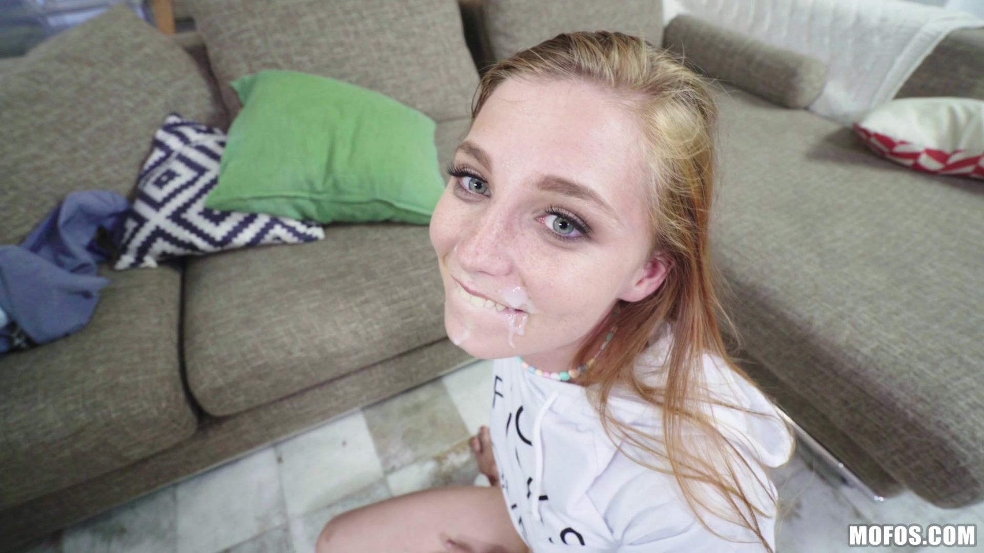 Teen Cutie Ava Parker