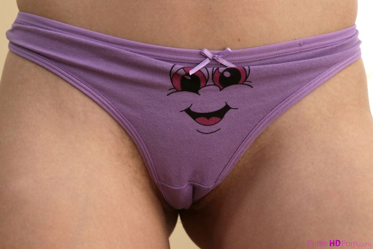 Sexy Teen Teases Boyfriend - S14:E6