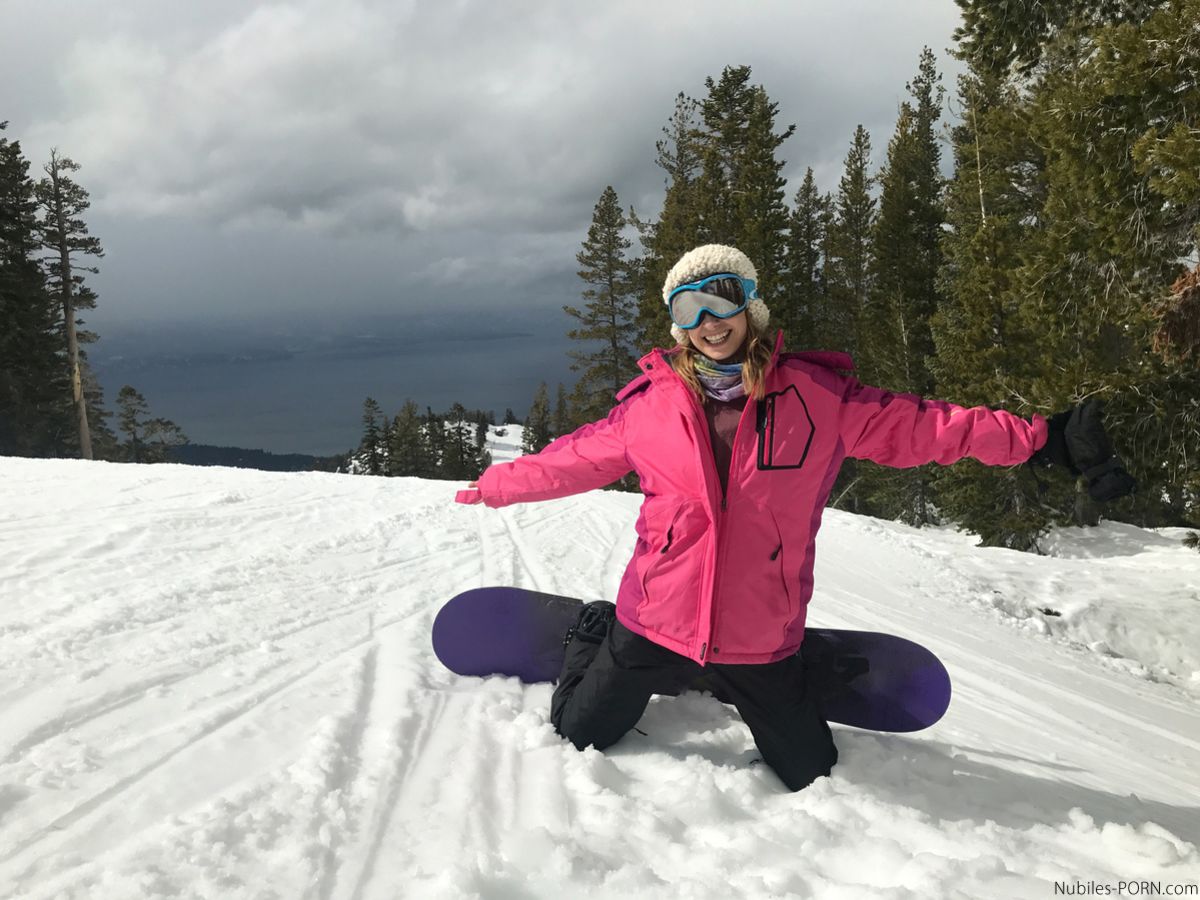 Snow Bunnies 3 - S1:E3
