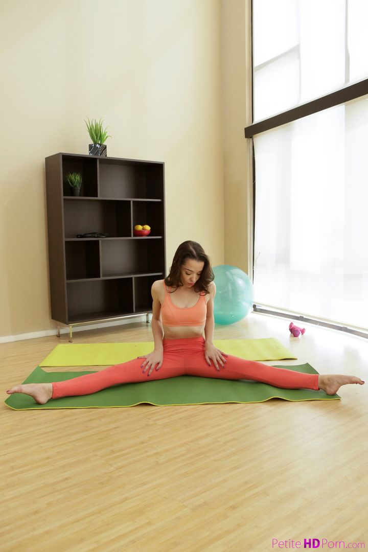 Yoga Babe - S14:E4