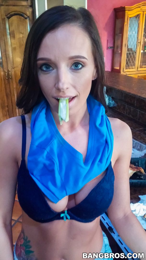 Big black dick for sexy brunette