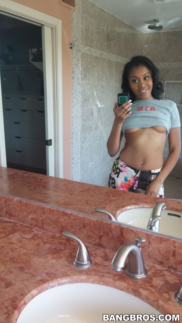 Thick Ebony swallows all of that cum
