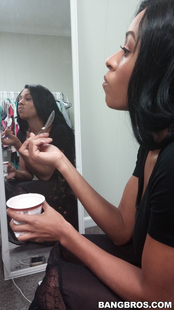 Mocha Skinned Cutie Interracial Fucking