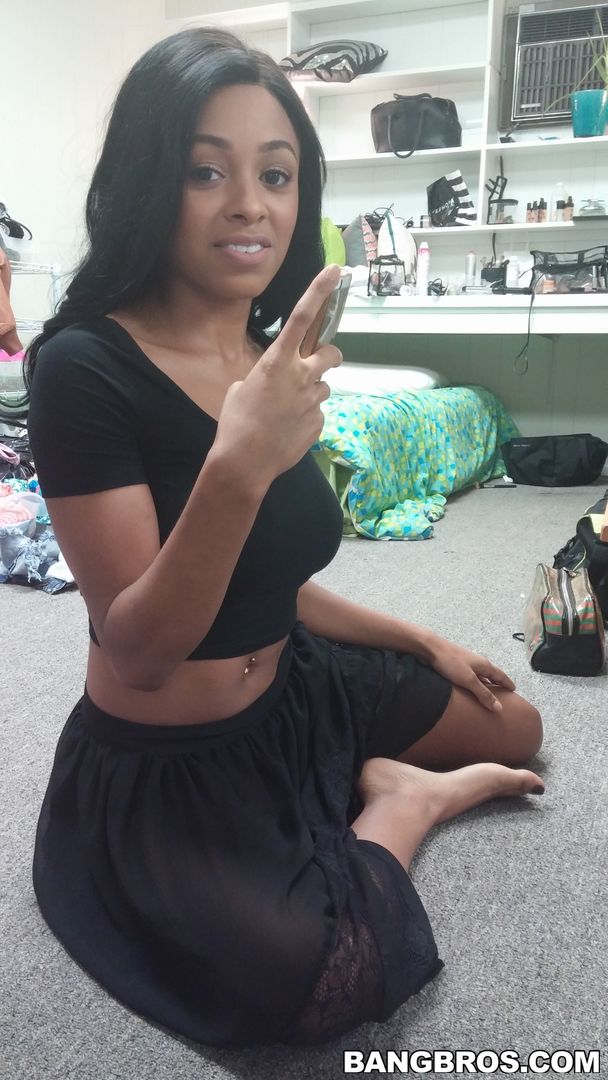 Mocha Skinned Cutie Interracial Fucking
