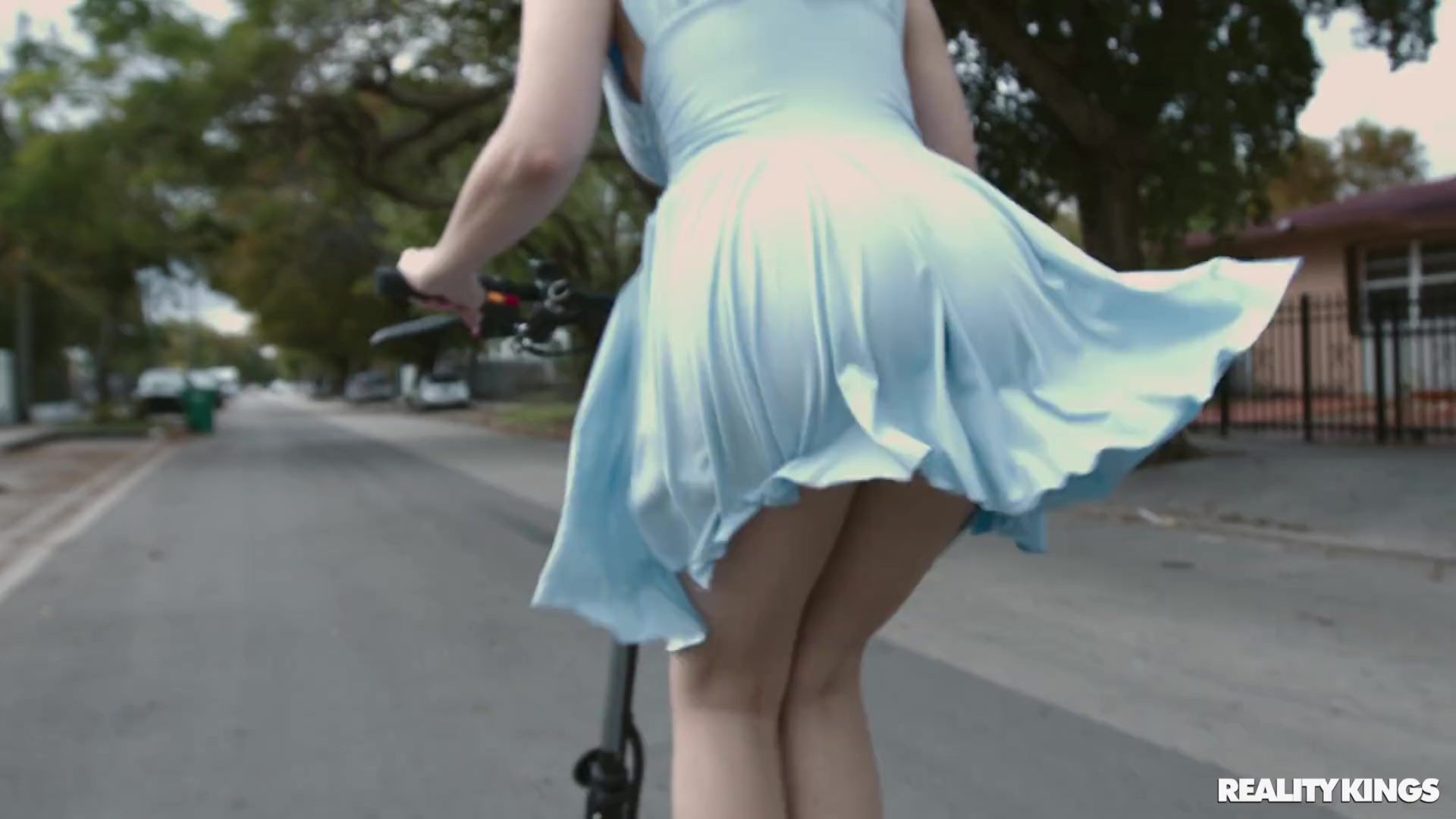 Scooting, Flashing & Fucking