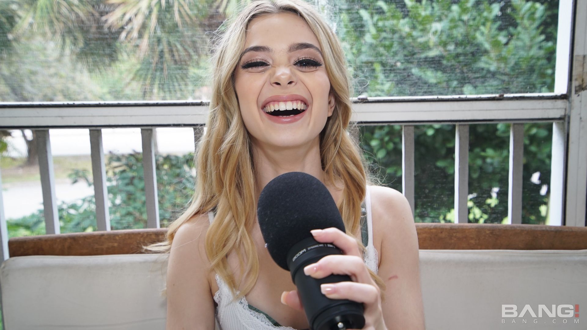 Molly Little Does A Q&a Before Getting Her Pussy Destroyed