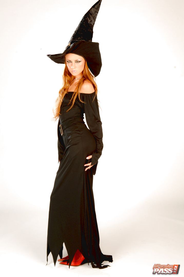 Witches have orgy HDV31147 4K