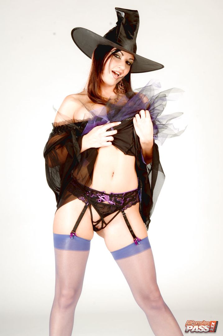 Witches have orgy HDV31147 4K