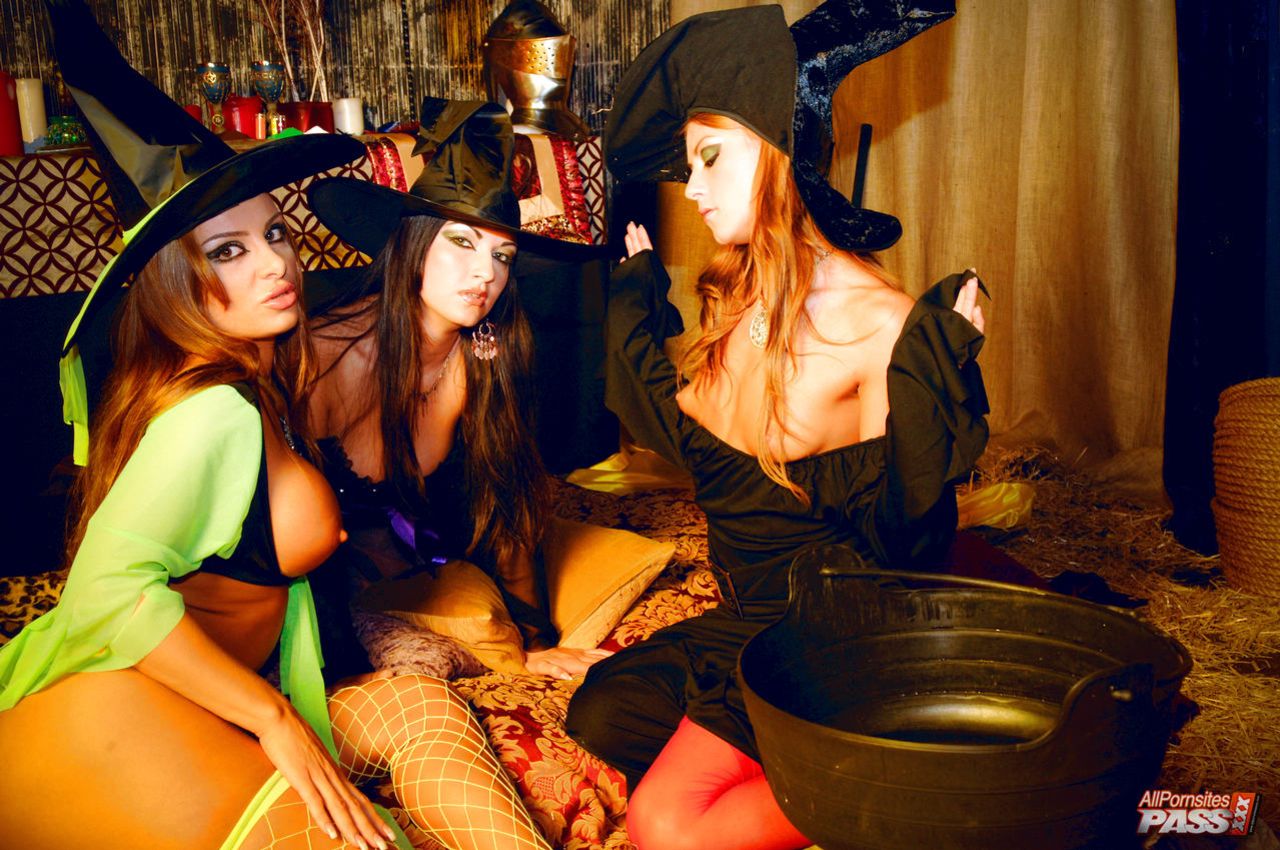 Witches have orgy HDV31147 4K