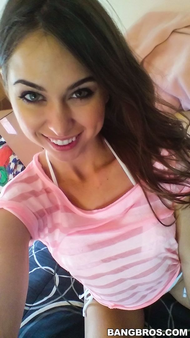 Petite Riley Reid loves big black dick