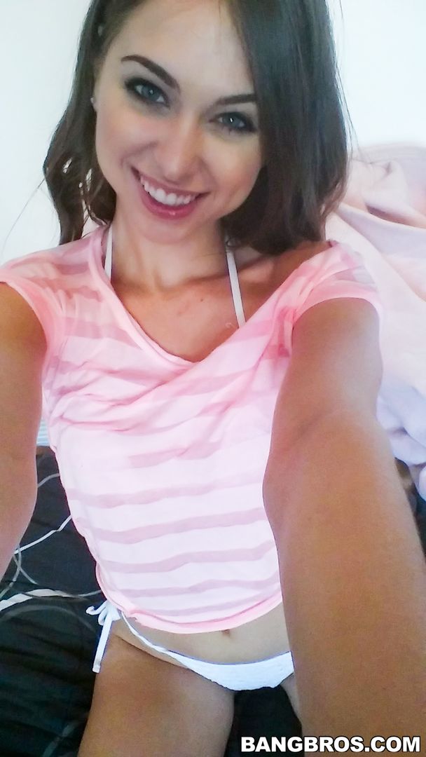 Petite Riley Reid loves big black dick