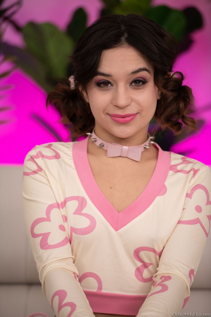 Aria Valencia: BJ, Fuck & Rim Job Girl
