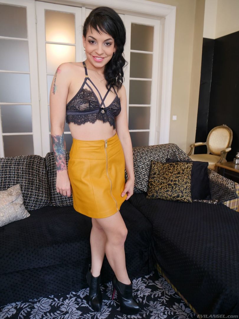 Mathilda: Gaping DP, A2M BJ, Creampie!