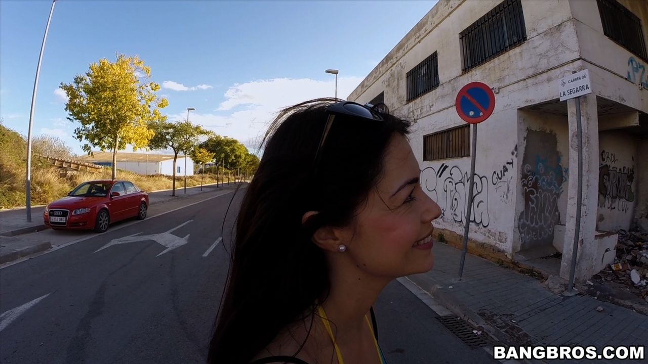 Thick Pussy Banged In Public