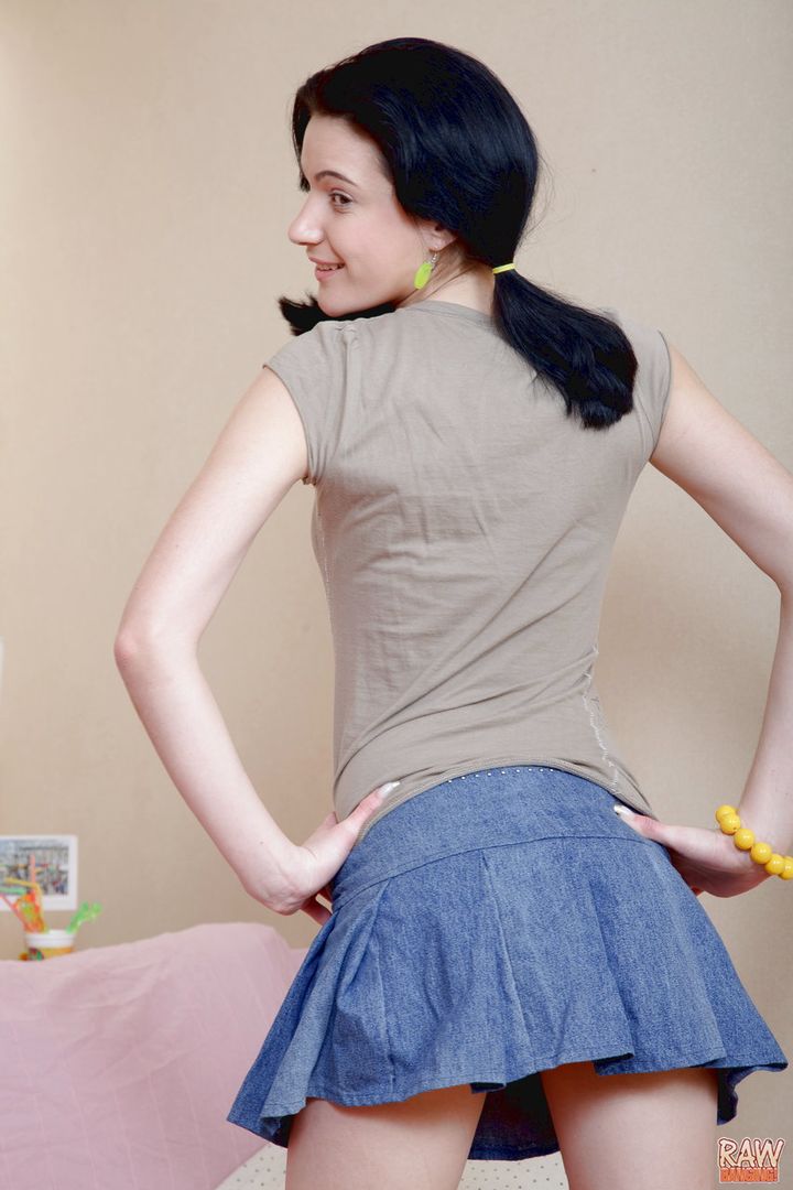 Yulia likes it raw and hard