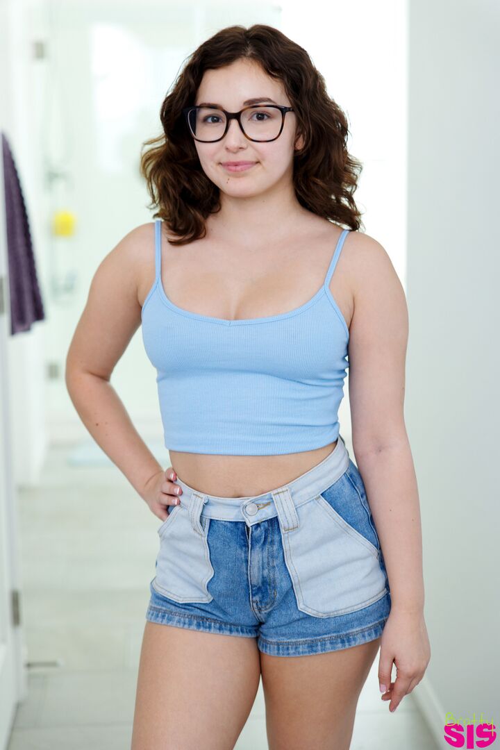 Stepsisters Tight Pussy - S22:E10