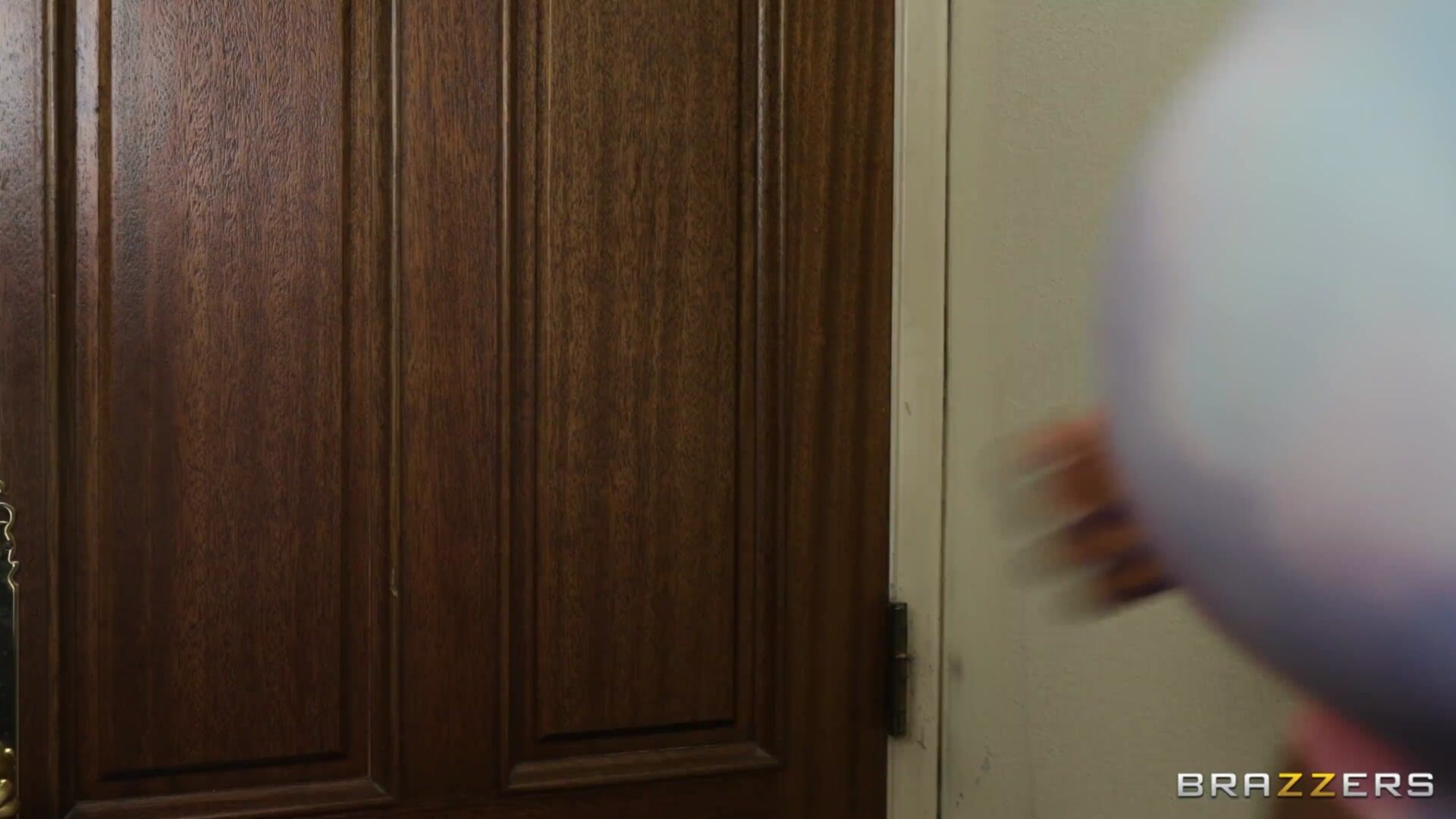Cheating MILF Dates Fit Stepdaughter's College Buddy