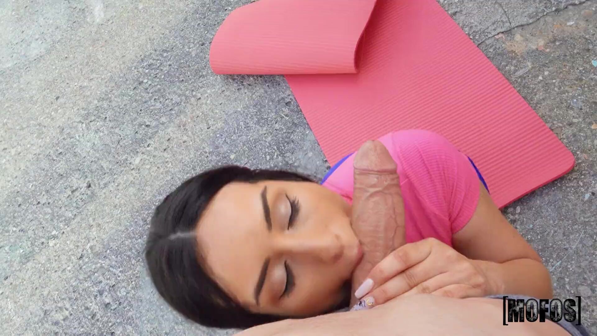 The Ripped Yoga Pants Stretch