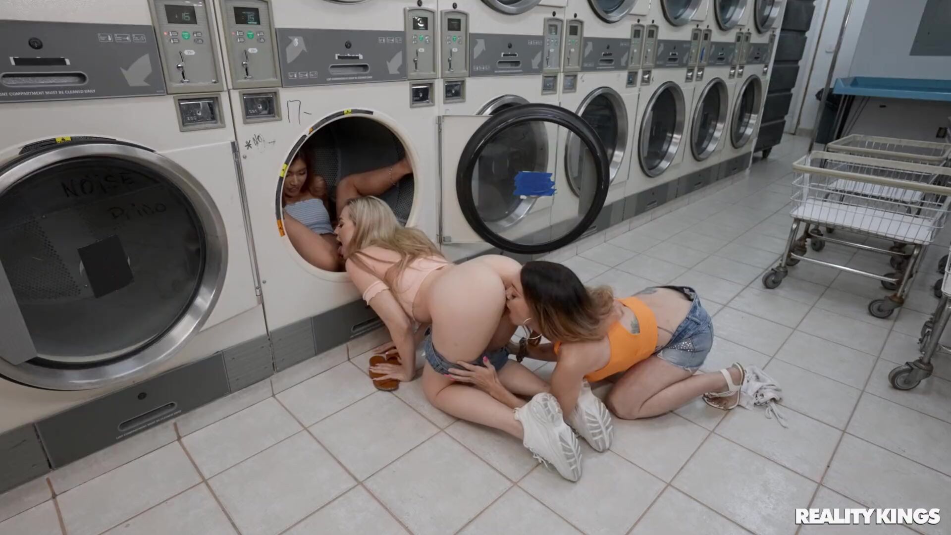 A Dirty Load Of Lesbian Cheaters